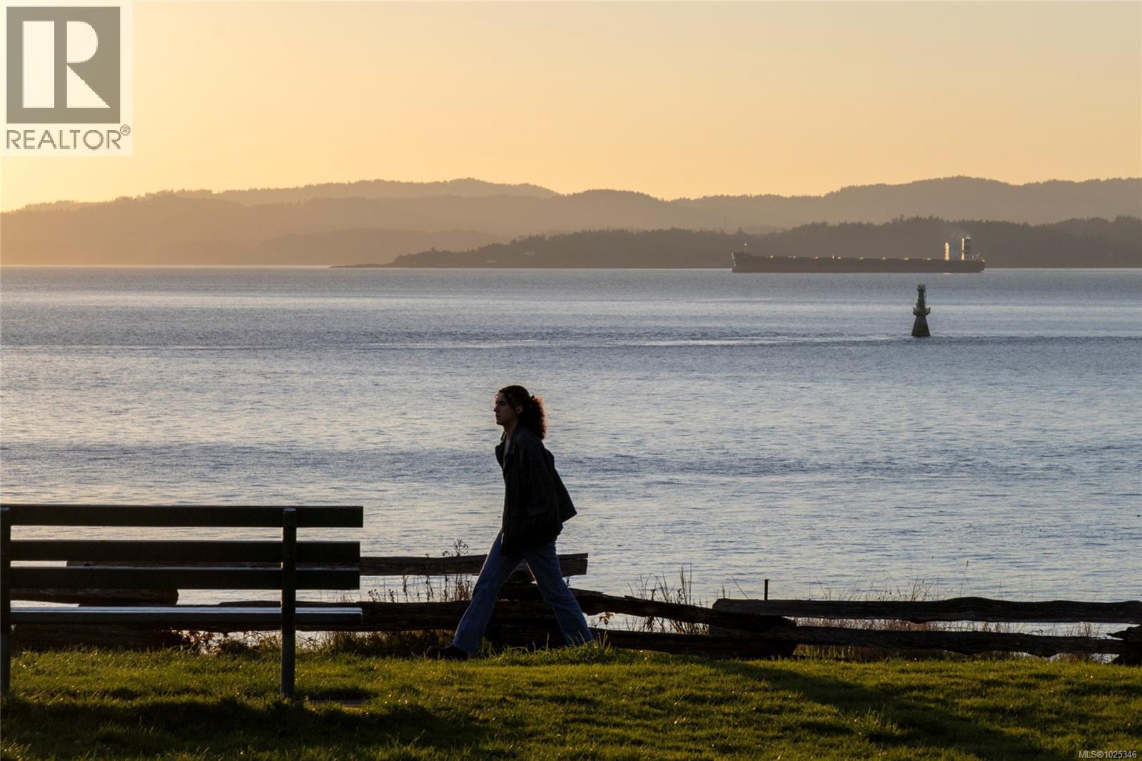 902 670 Dallas Road, Victoria