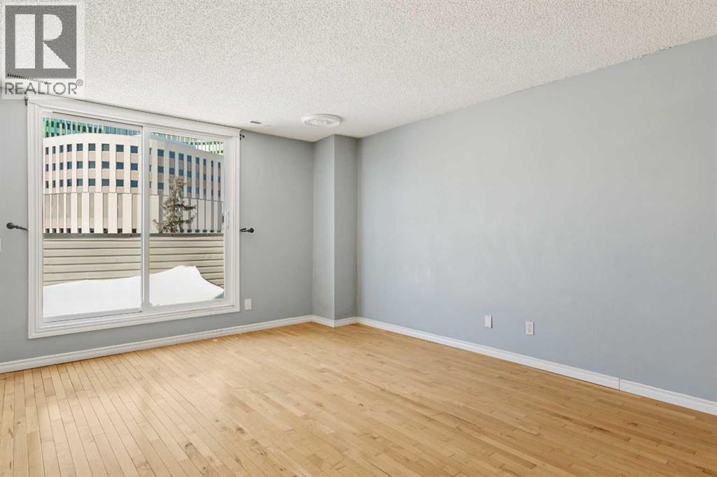 Single Family House for Sale in    Street NW St Andrews Heights Calgary 