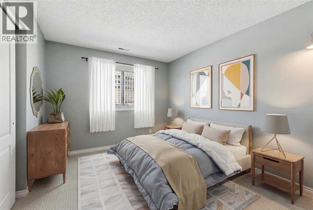 Single Family House for Sale in    Street NW St Andrews Heights Calgary 