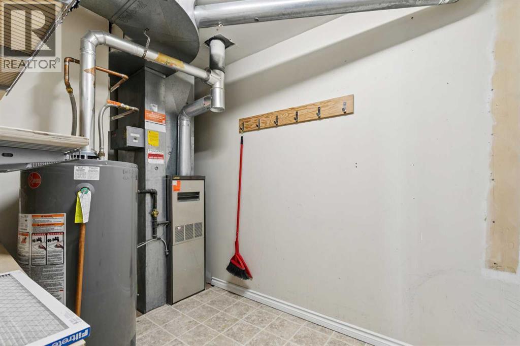 Single Family House for Sale in    Street NW St Andrews Heights Calgary 