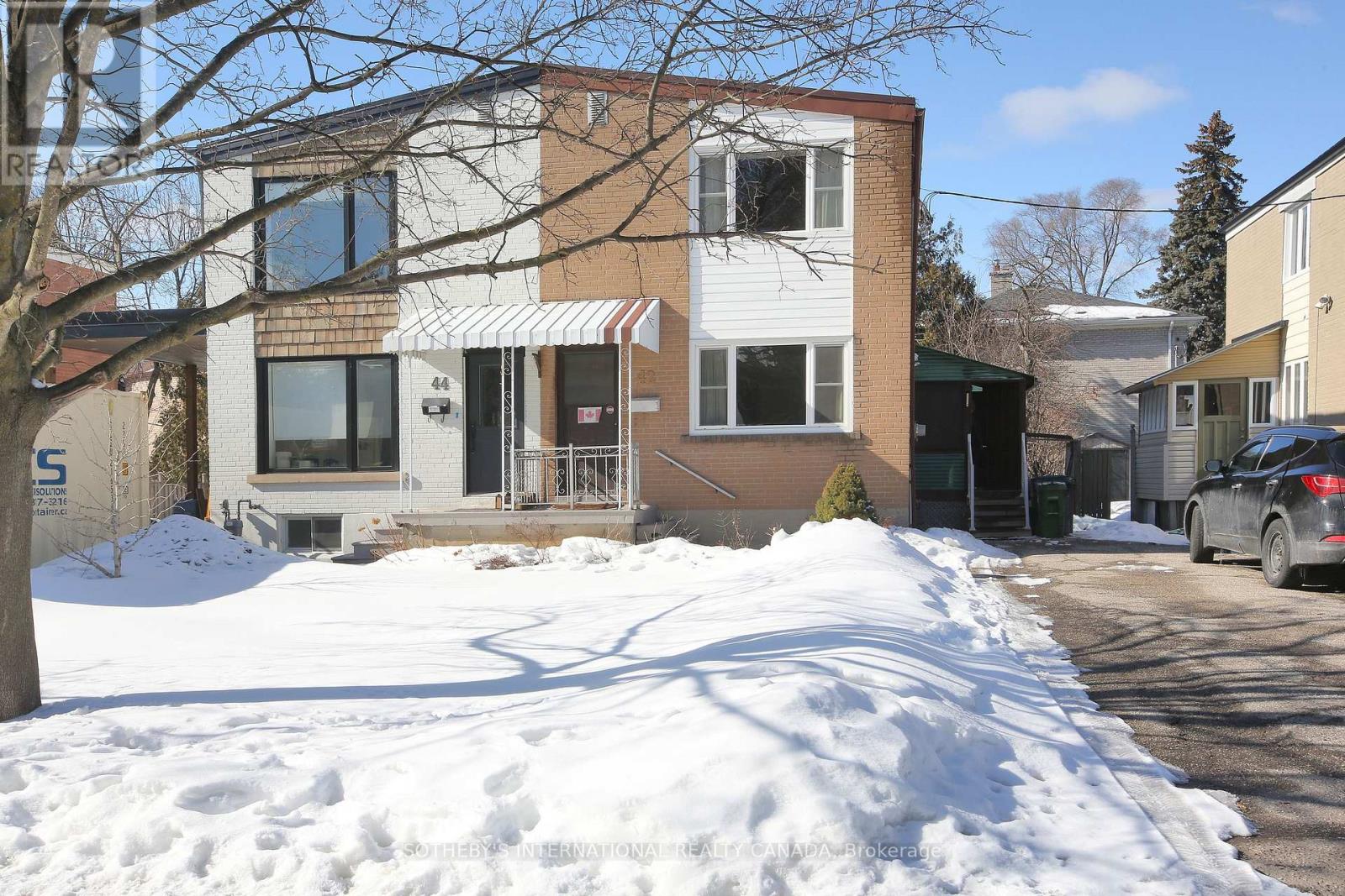 42 VAN STASSEN BOULEVARD - Photo 2 of 24, Toronto (Lambton Baby Point), Ontario