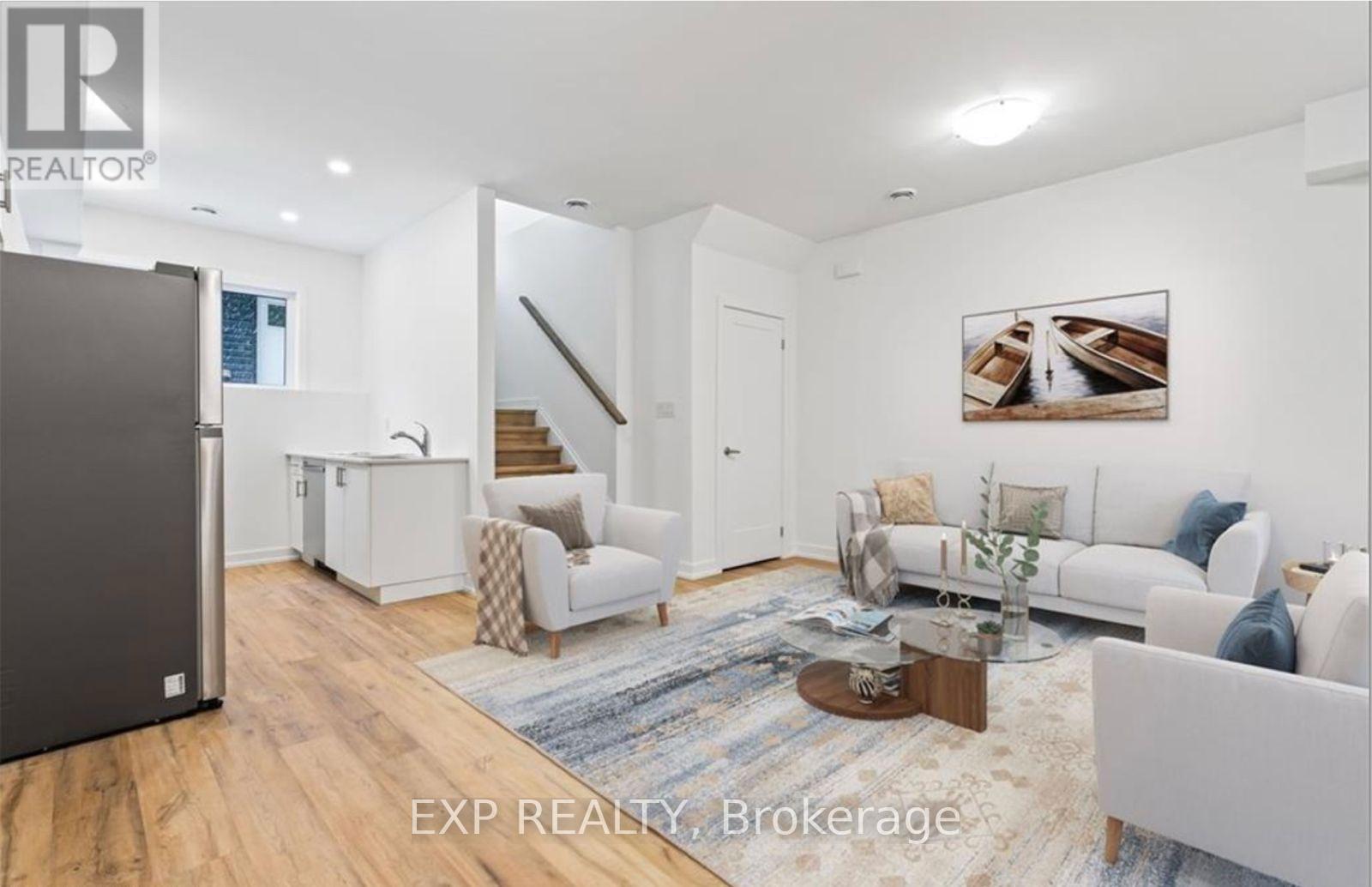 781 CLARE Avenue 111