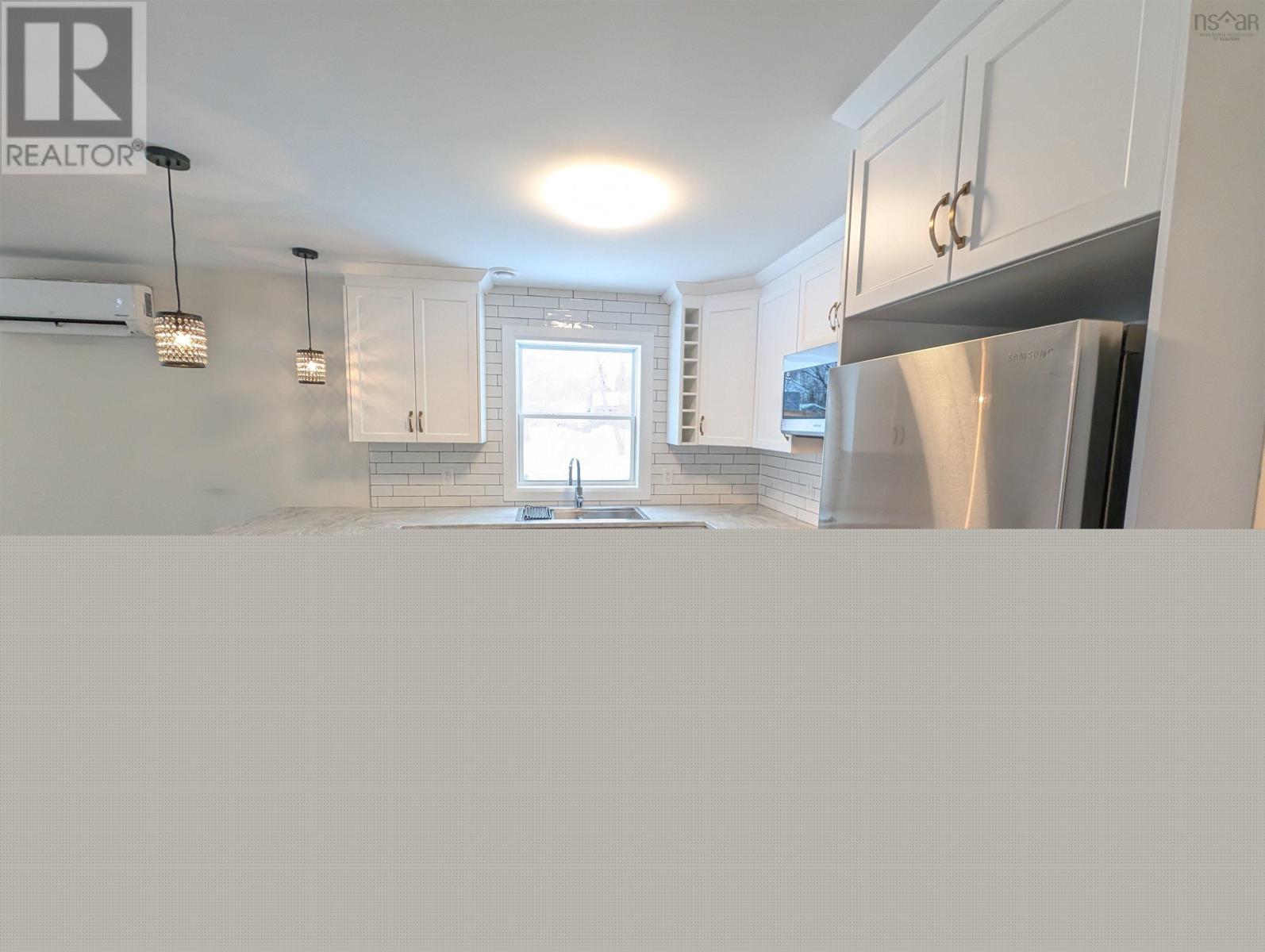 Property 9 of 29 of 128 & 130 Renfrew Road