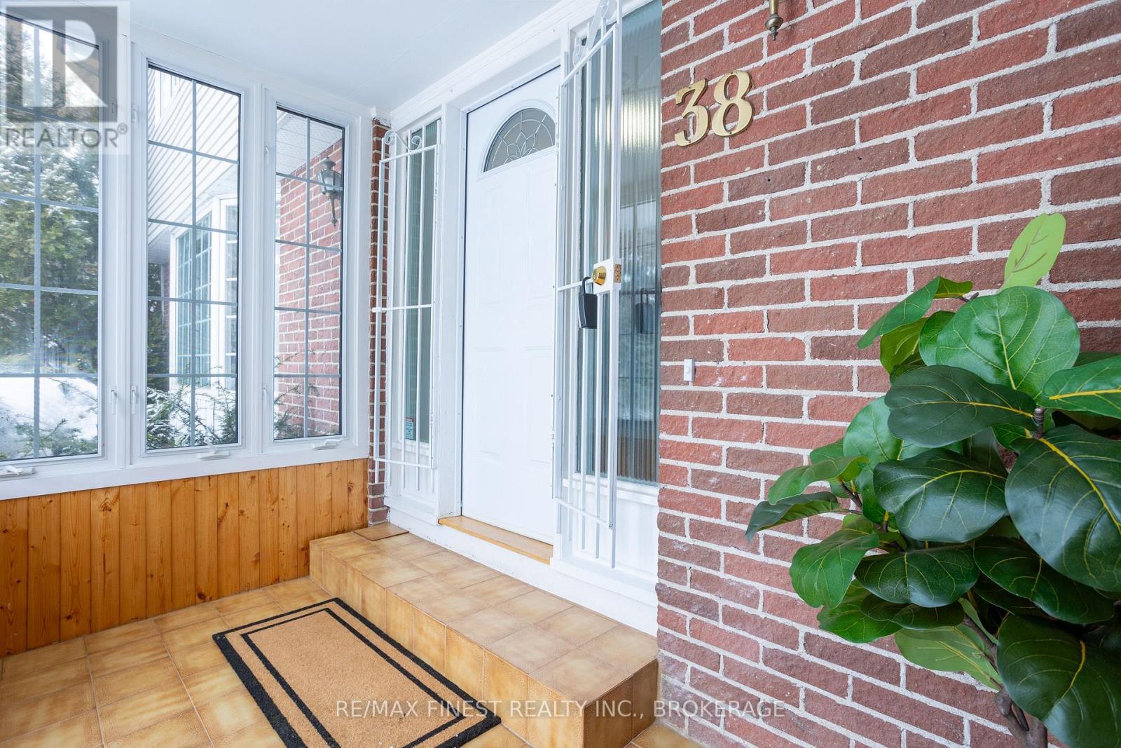 38 LAKELAND POINT DRIVE - Photo 4 of 47, Kingston (City SouthWest), Ontario