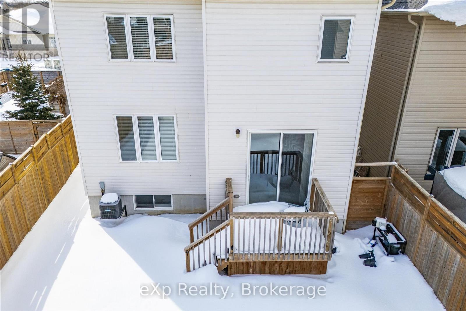 111 KAY CRESCENT, Centre Wellington (Fergus), Ontario