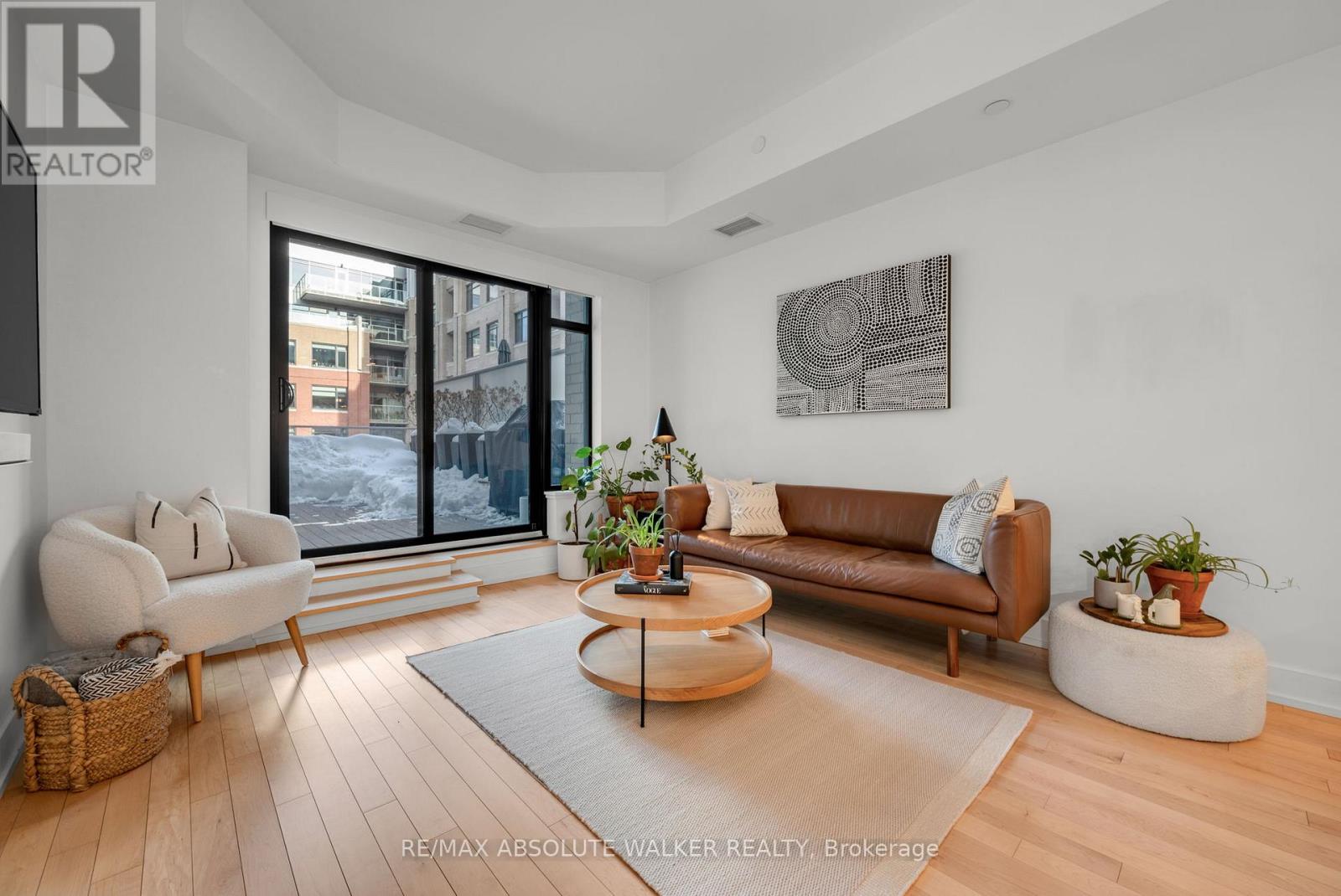 #218 60 SPRINGHURST AVENUE - 15