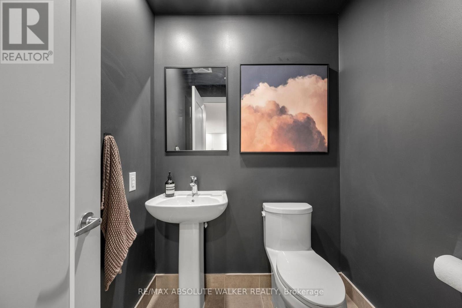 #218 60 SPRINGHURST AVENUE - 18
