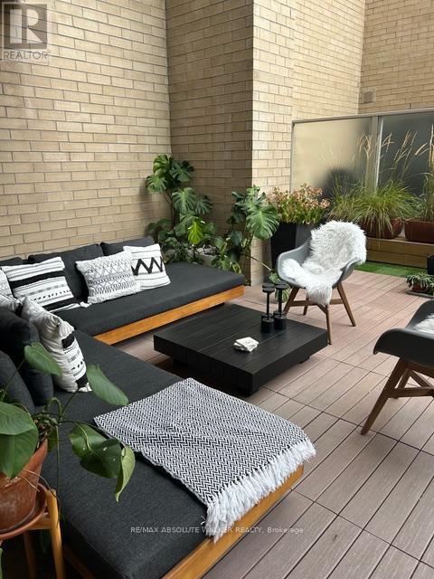 218 - 60 SPRINGHURST AVENUE — photo 27