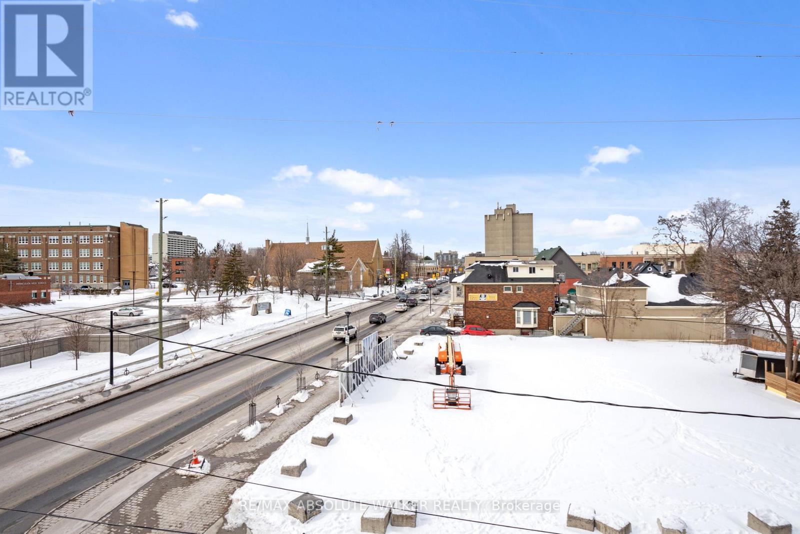 #218 60 SPRINGHURST AVENUE - 32