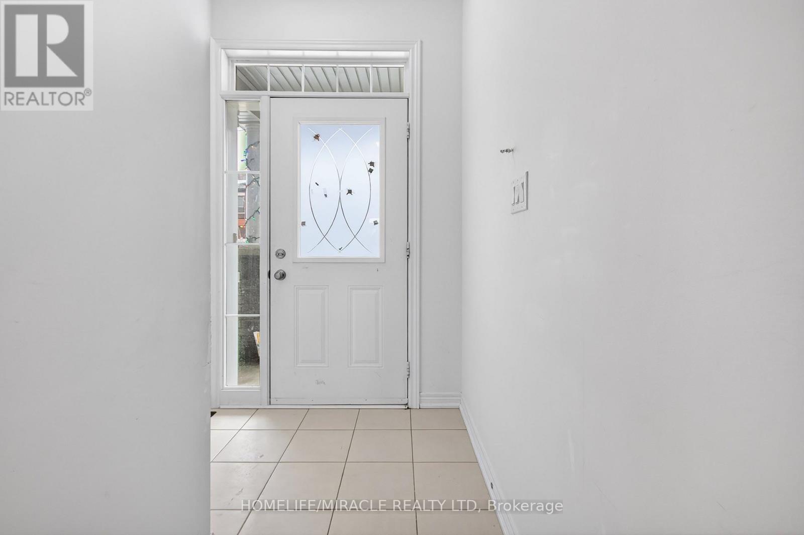 62 HOLCOMB TERRACE - Photo 5 of 28, Hamilton (Waterdown), Ontario