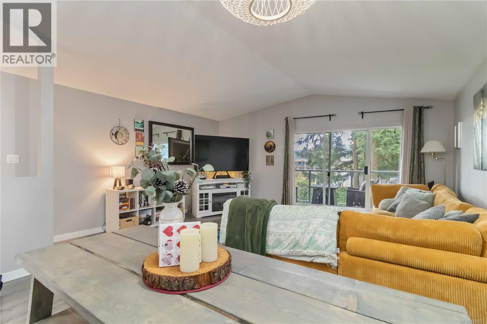 6 6110 Seabroom Rd, Sooke