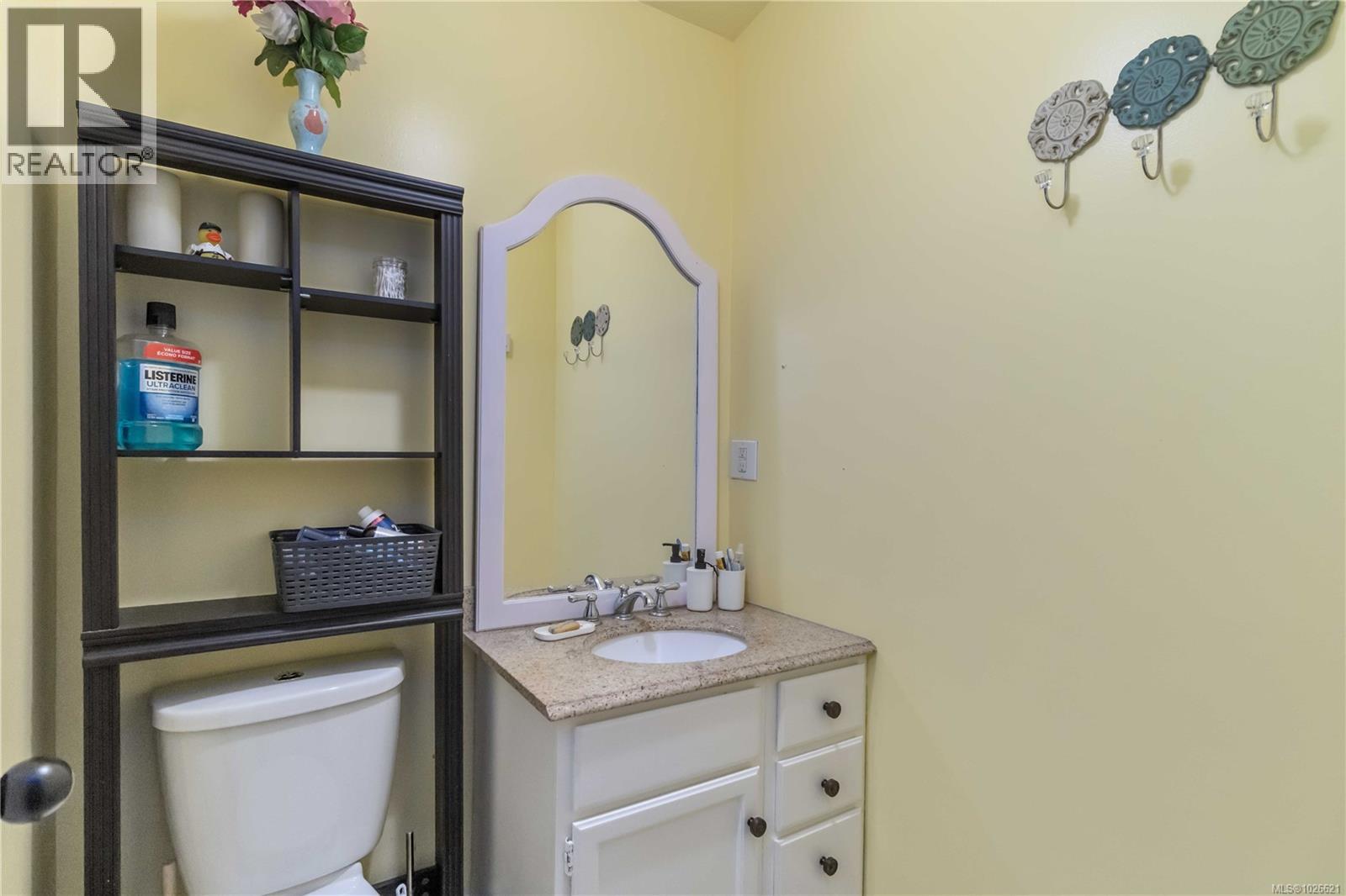 6 6110 Seabroom Rd, Sooke