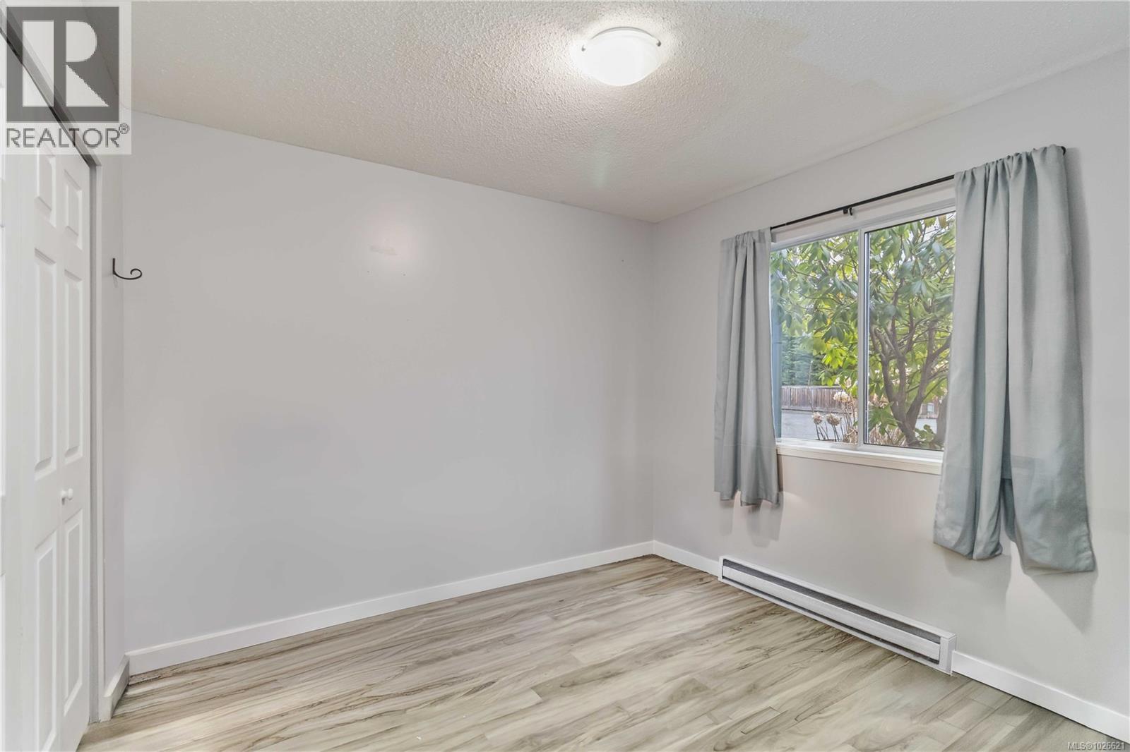 6 6110 Seabroom Rd, Sooke