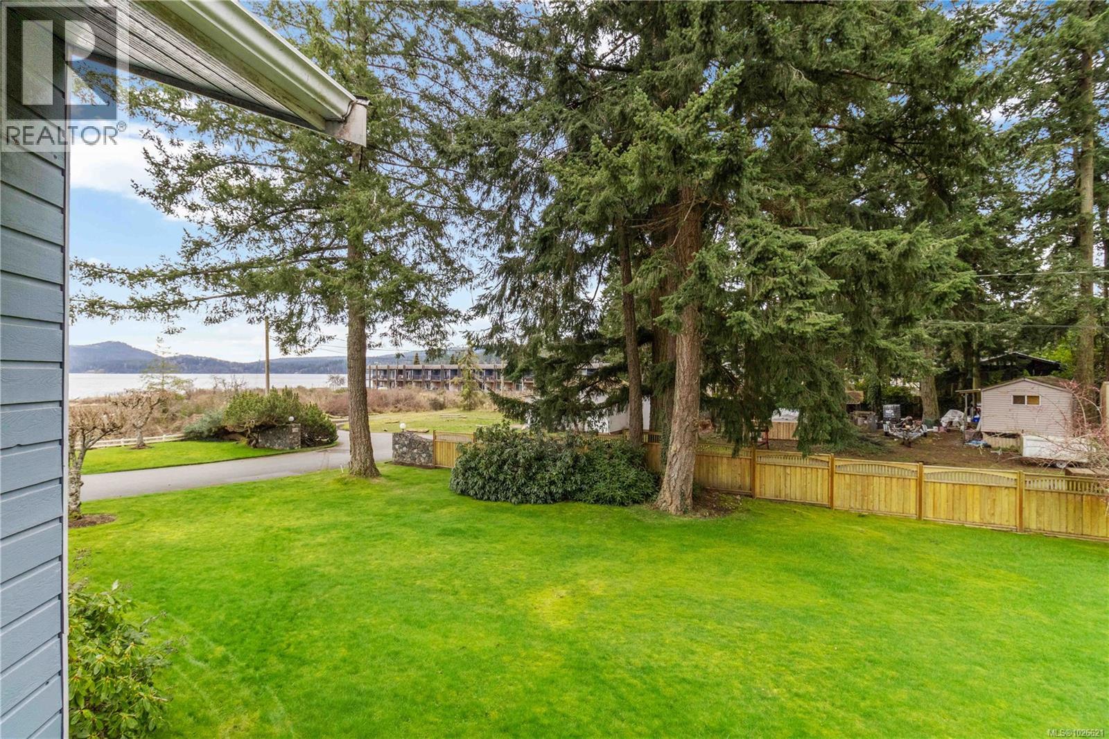 6 6110 Seabroom Rd, Sooke