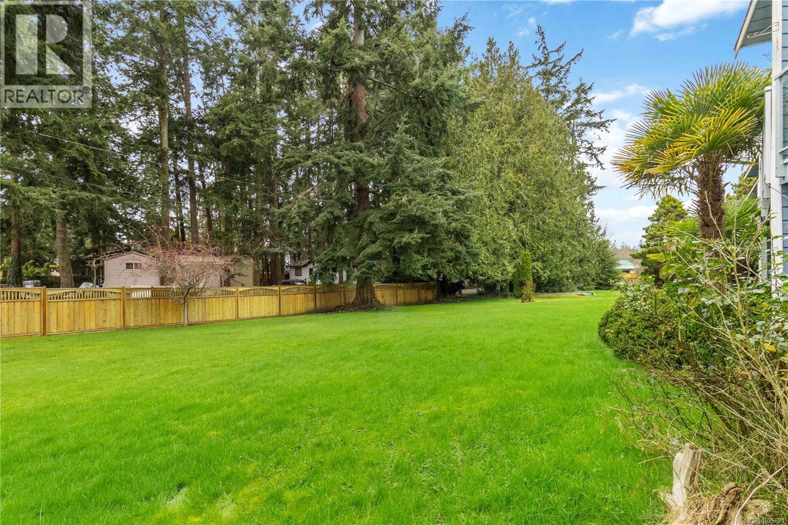 6 6110 Seabroom Rd, Sooke