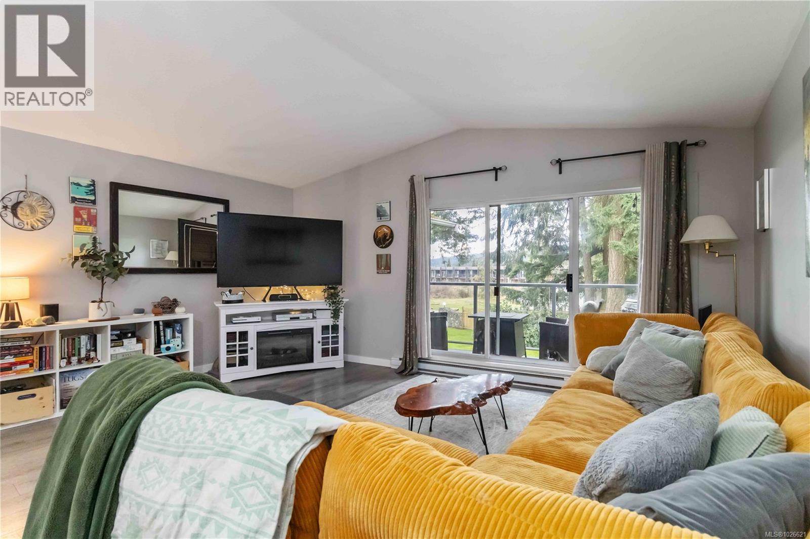 6 6110 Seabroom Rd, Sooke