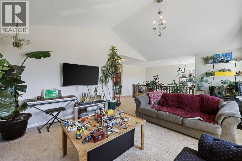 56 Jumping Pound Rise, Cochrane