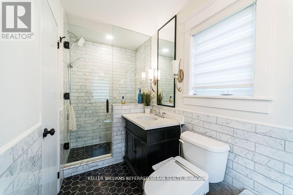 #68 16 SPRUCEDALE WAY - 16