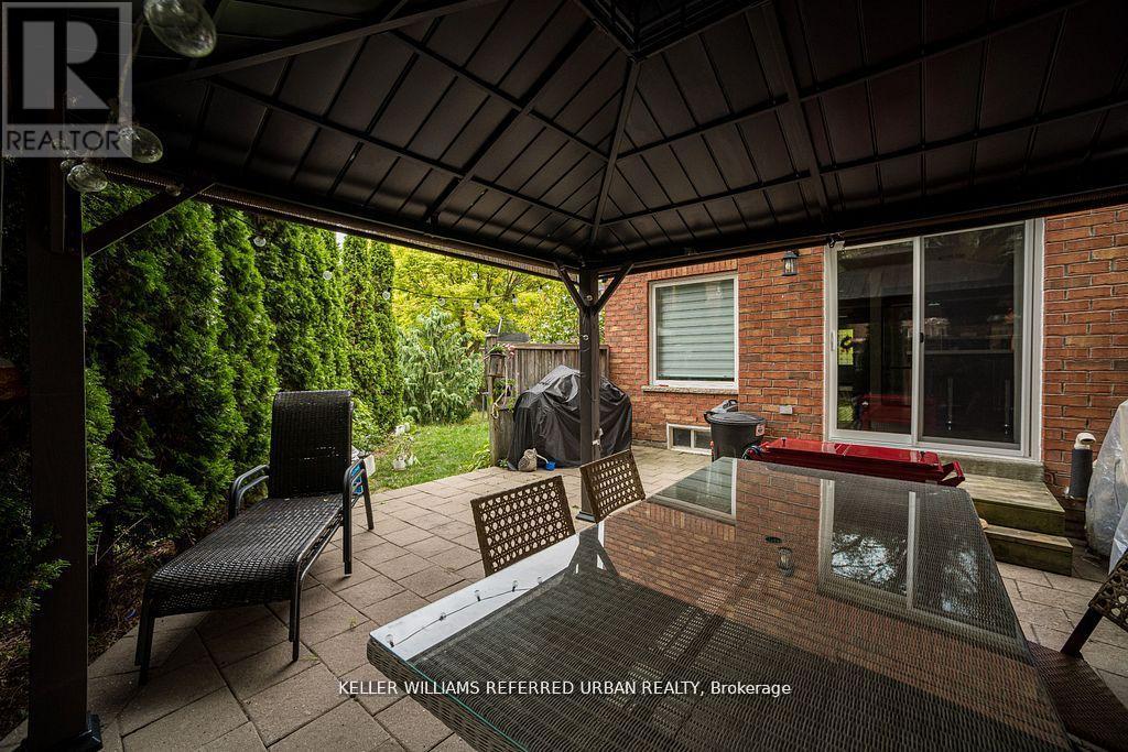 #68 16 SPRUCEDALE WAY - 31