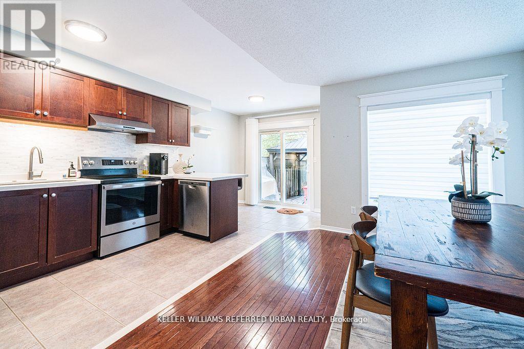 #68 16 SPRUCEDALE WAY - 6