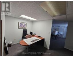 Lower Cubicle - 411 Queen Street, Newmarket, ON L3Y2G9 Photo 8