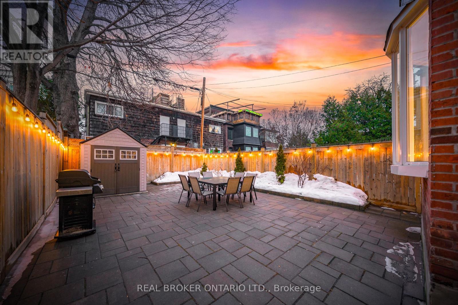 8 SPRINGHURST AVENUE - Photo 3 of 49, Toronto (South Parkdale), Ontario