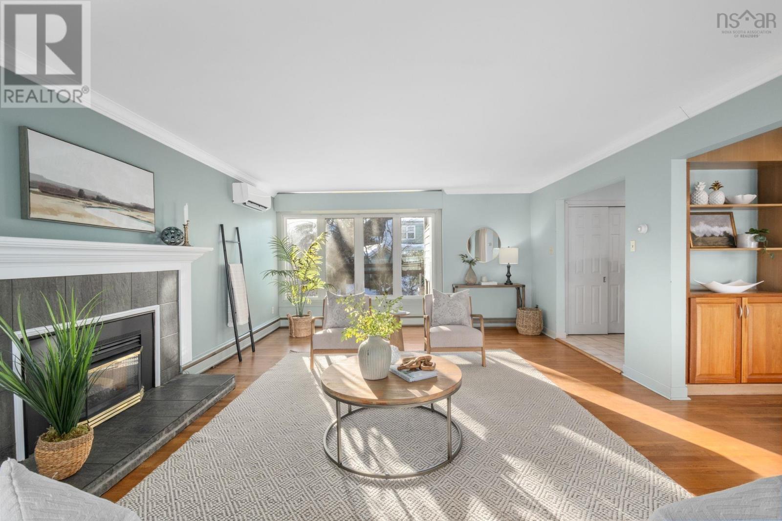 Property 14 of 43 of 7082 Murdoch Avenue