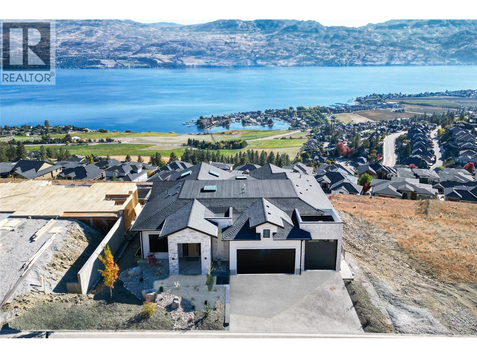 1403 Vineyard Drive, West Kelowna