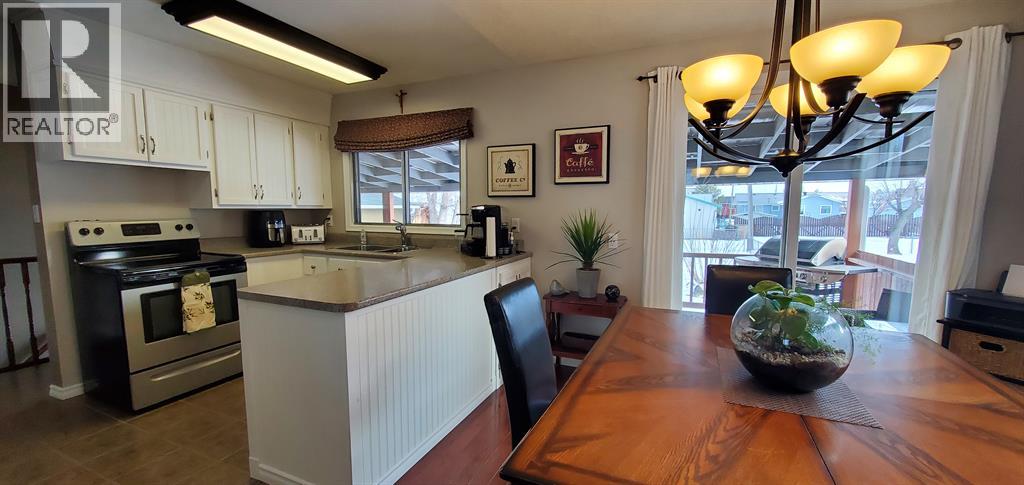 4713 48 Street - Photo 2 of 26, Mayerthorpe, Alberta