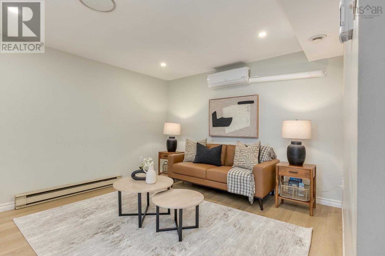 Property 30 of 50 of 49/51 Ascot Way