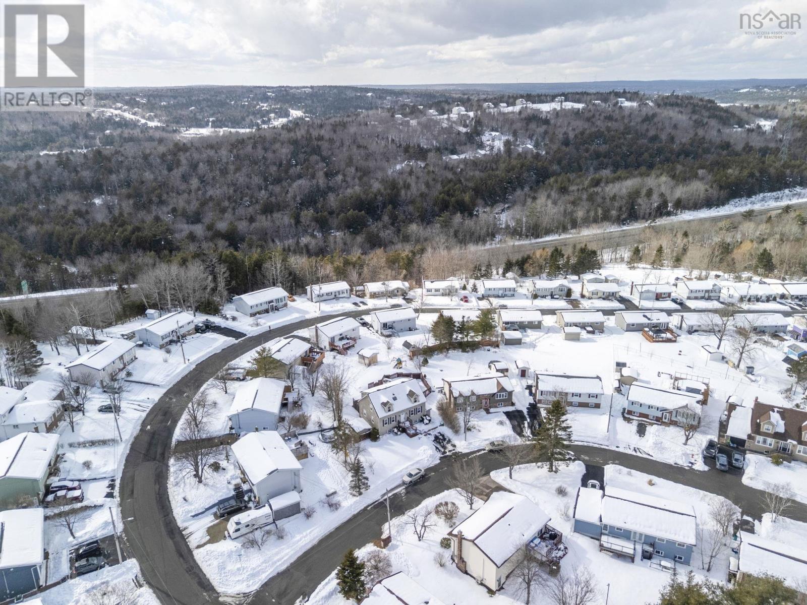 Property 43 of 50 of 49/51 Ascot Way