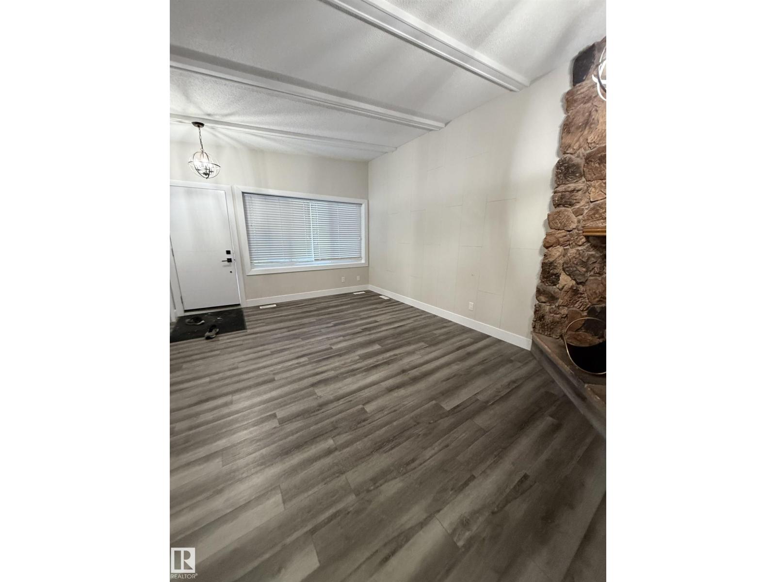 7604 7606 75 ST NW, Edmonton