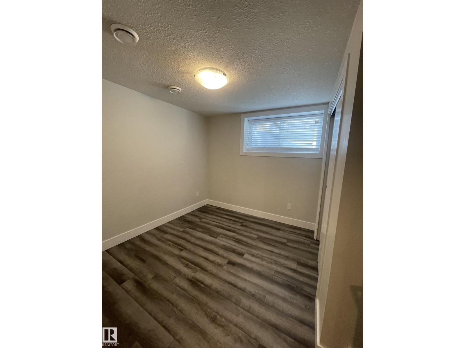 7604 7606 75 ST NW, Edmonton