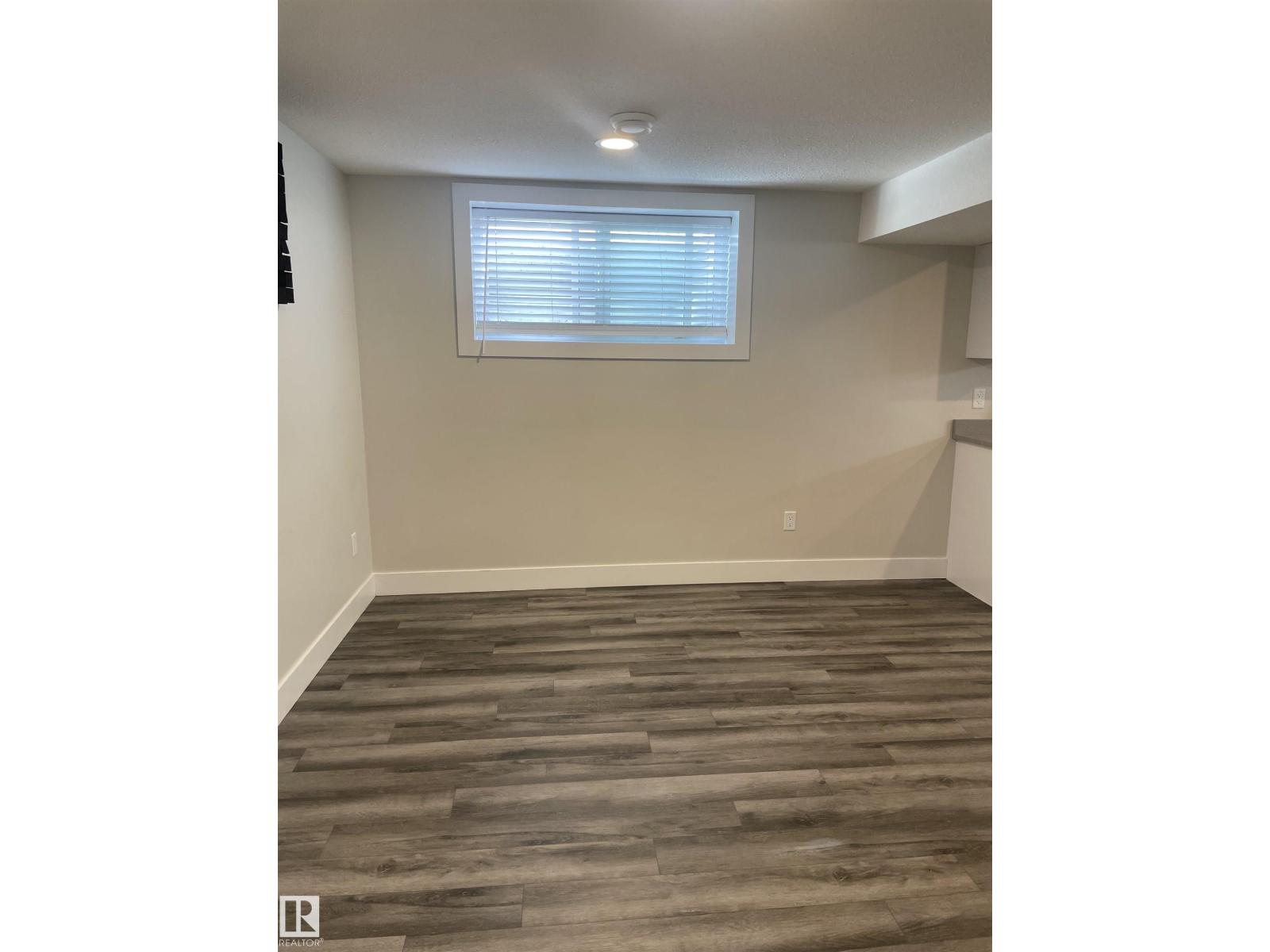 7604 7606 75 ST NW, Edmonton