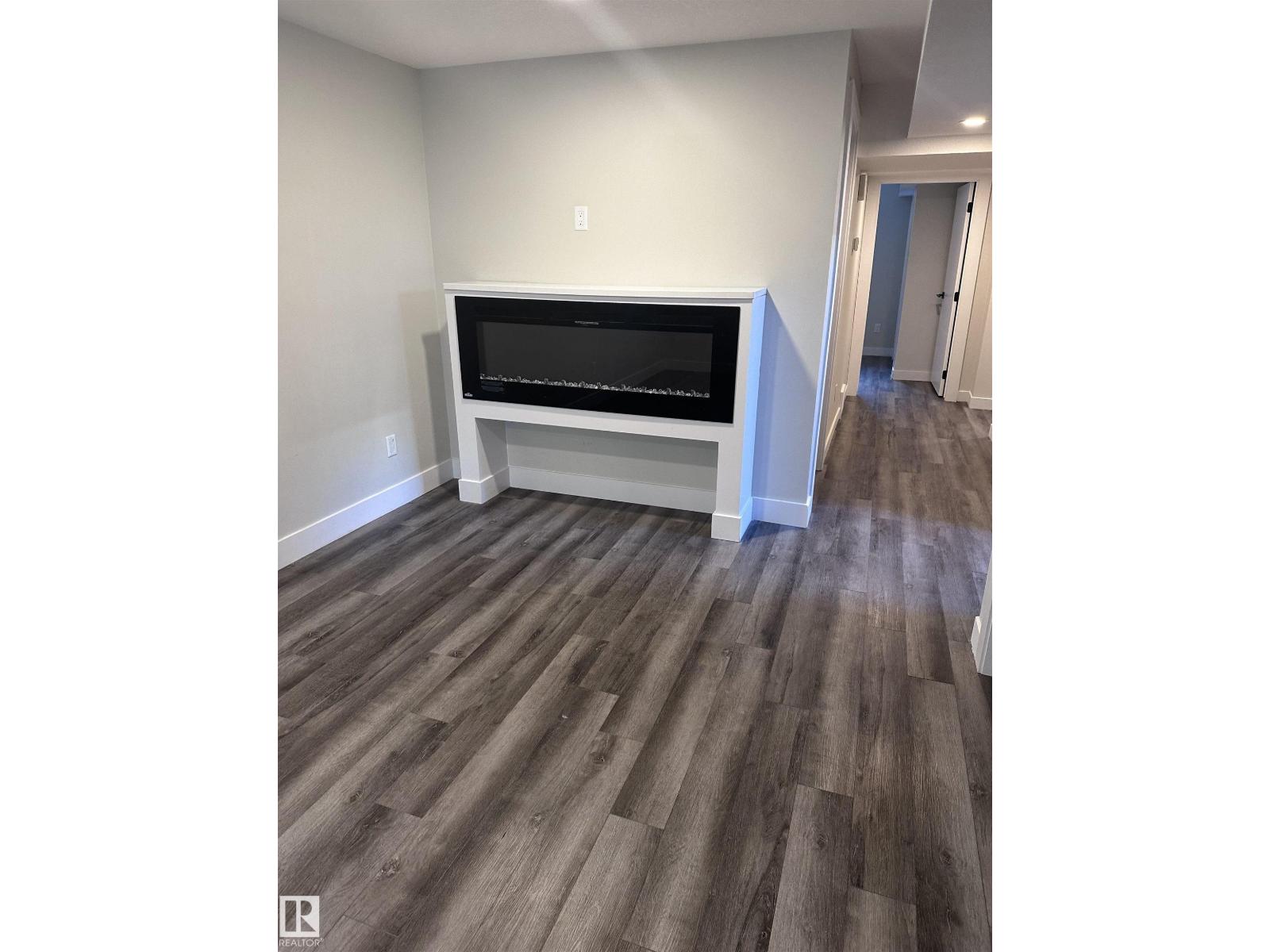 7604 7606 75 ST NW, Edmonton