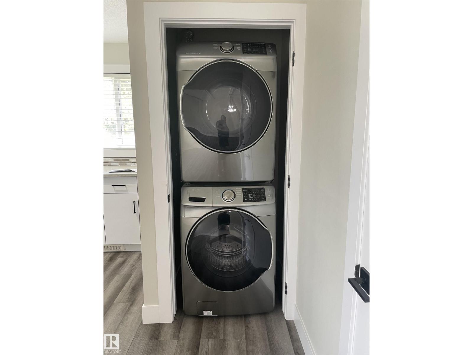 7604 7606 75 ST NW, Edmonton