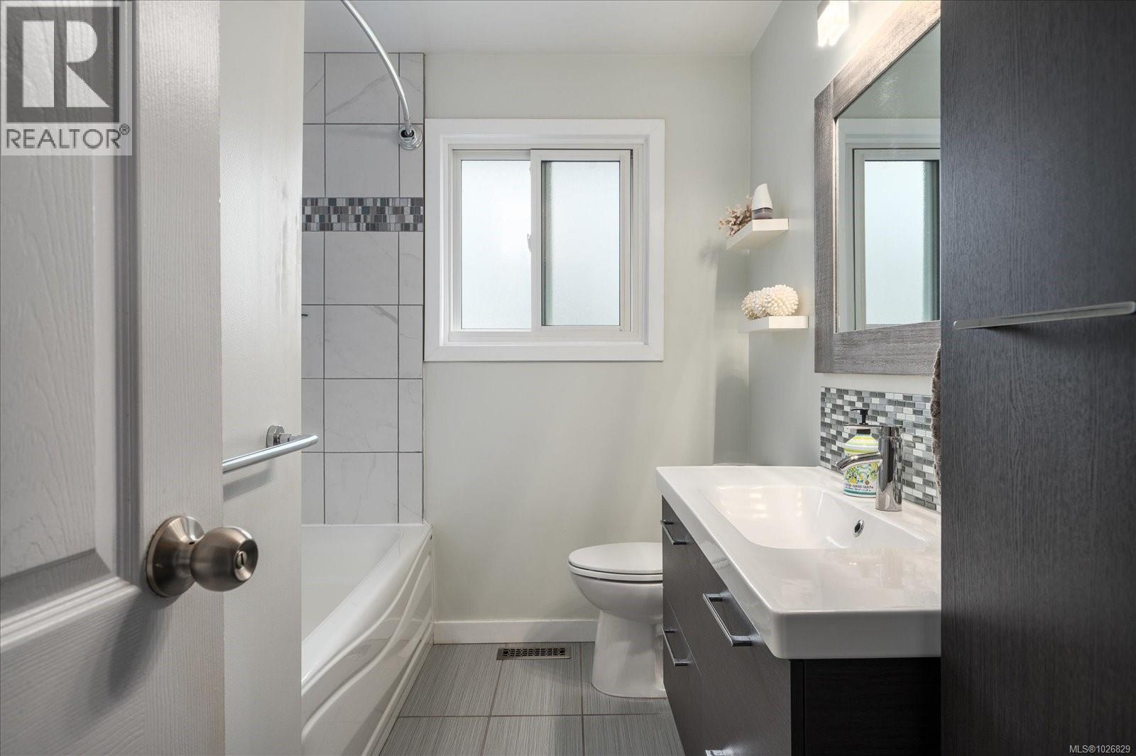 4503 CHESTNUT RD - 24