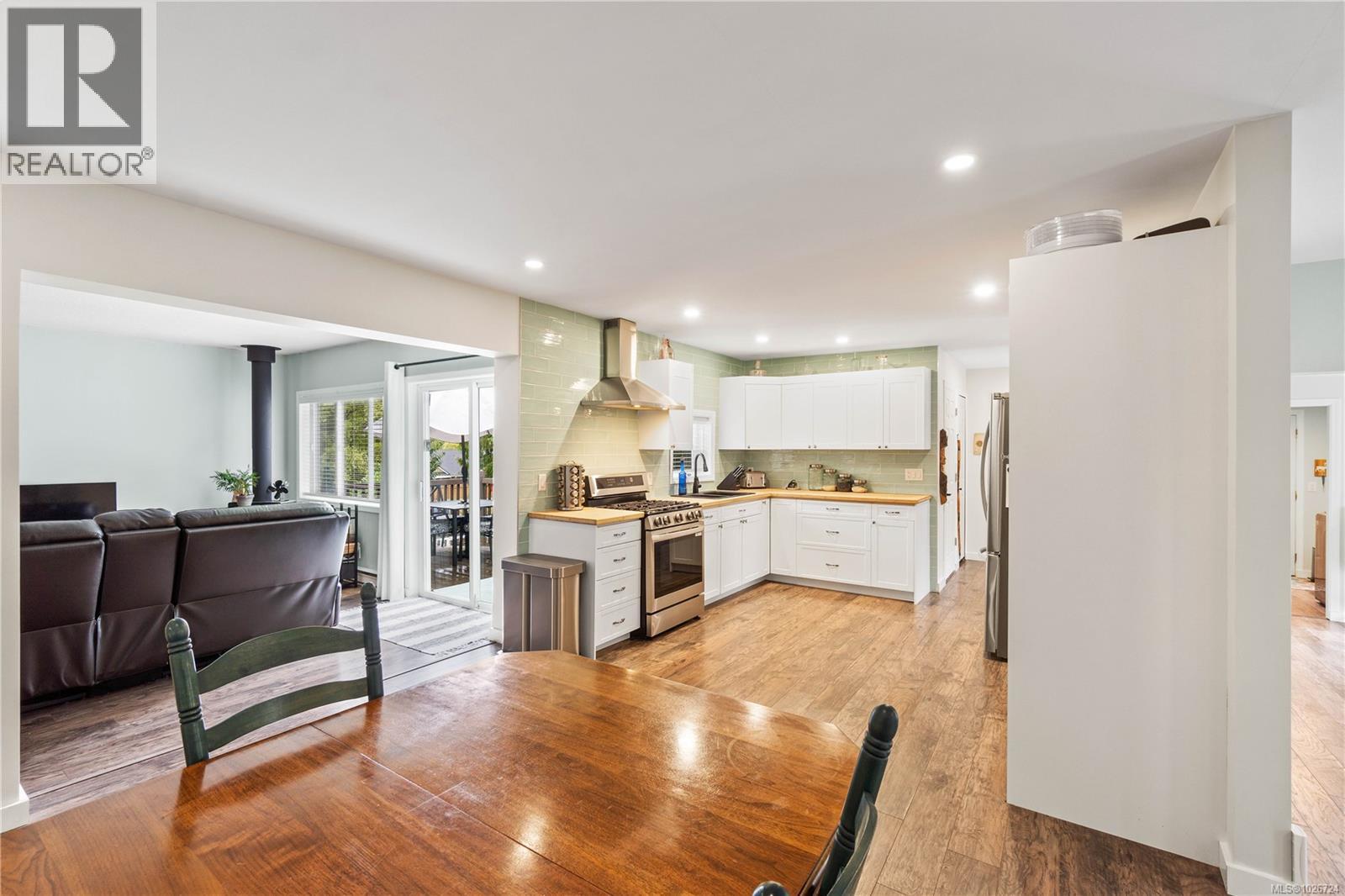 450 Aurora St, Parksville