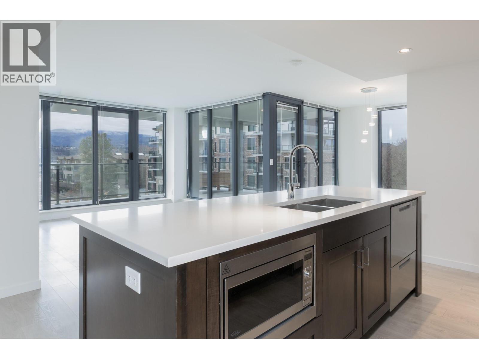 406 485 Groves Avenue, Kelowna
