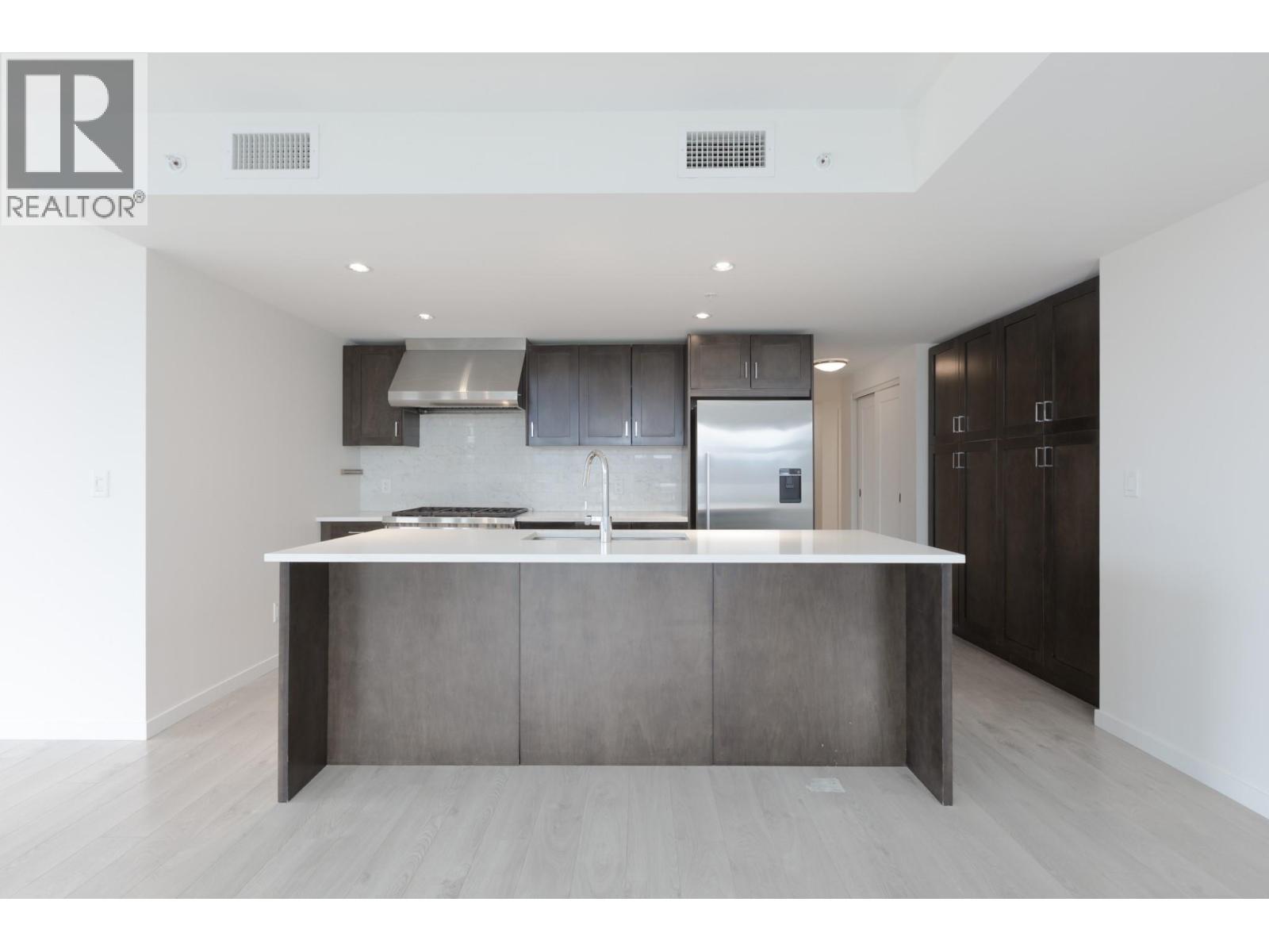 406 485 Groves Avenue, Kelowna