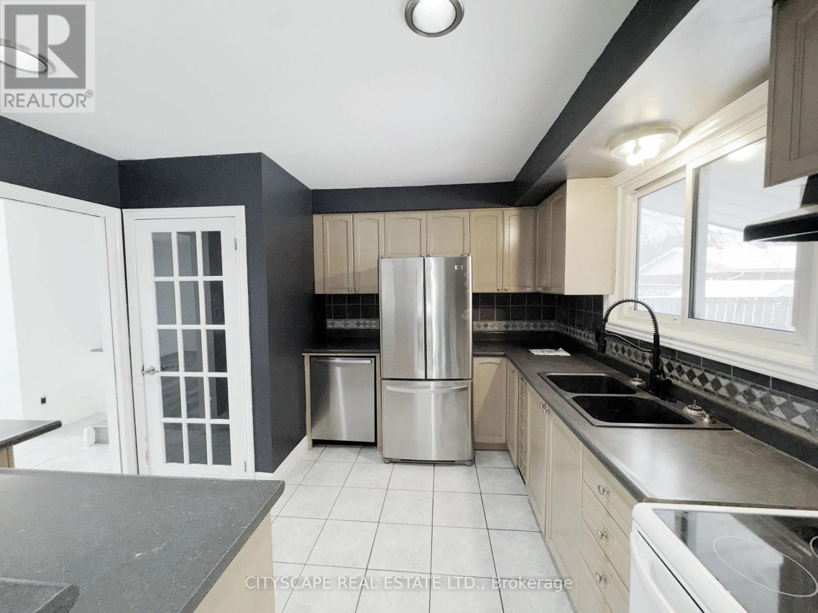 515 GRANTHAM AVENUE - 11