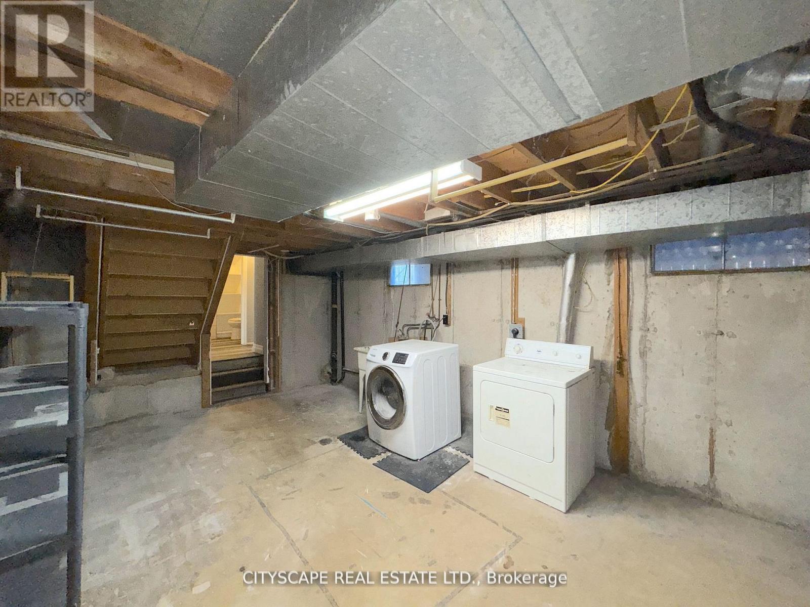 515 GRANTHAM AVENUE - 36