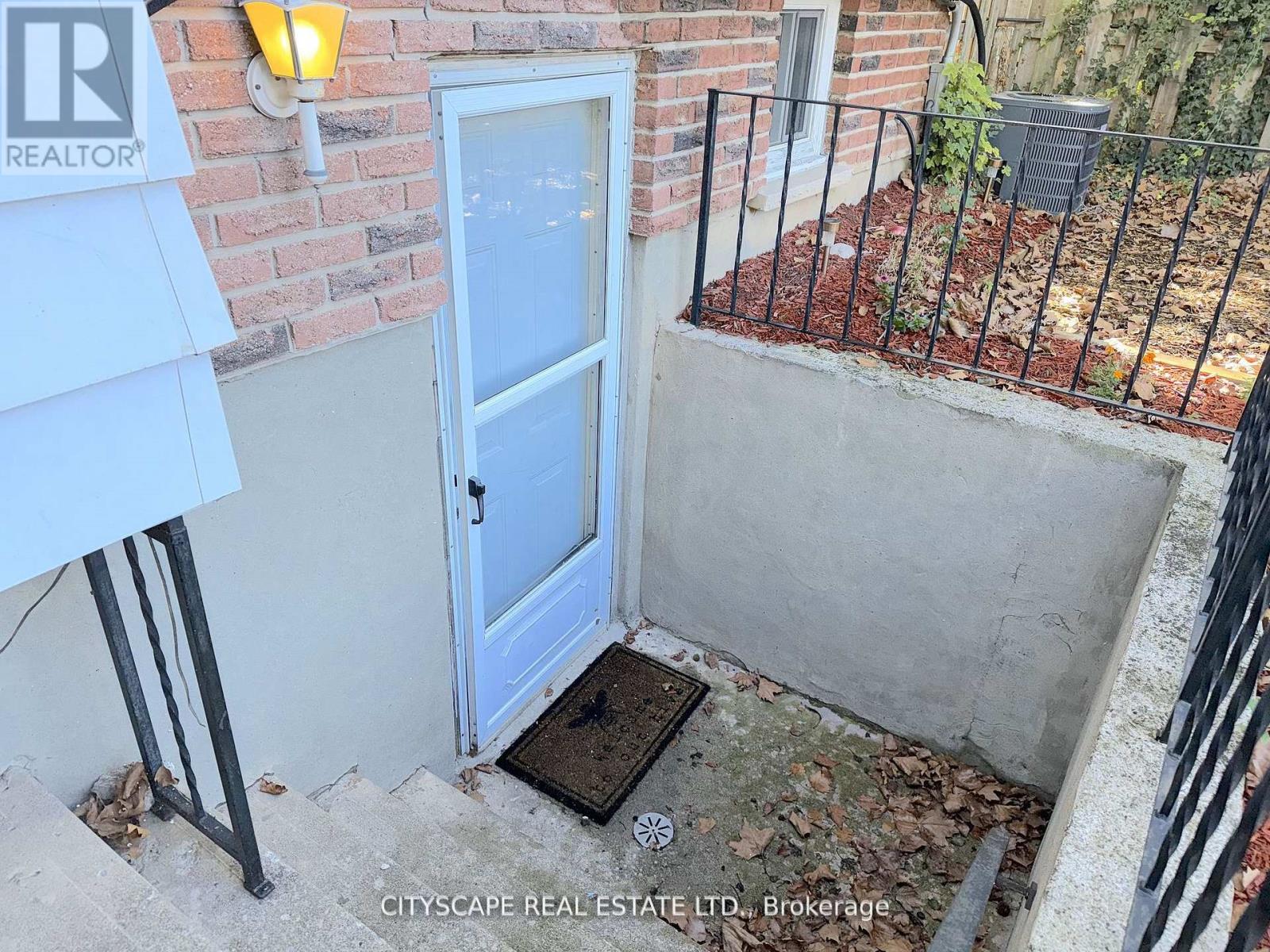 515 GRANTHAM AVENUE - 45
