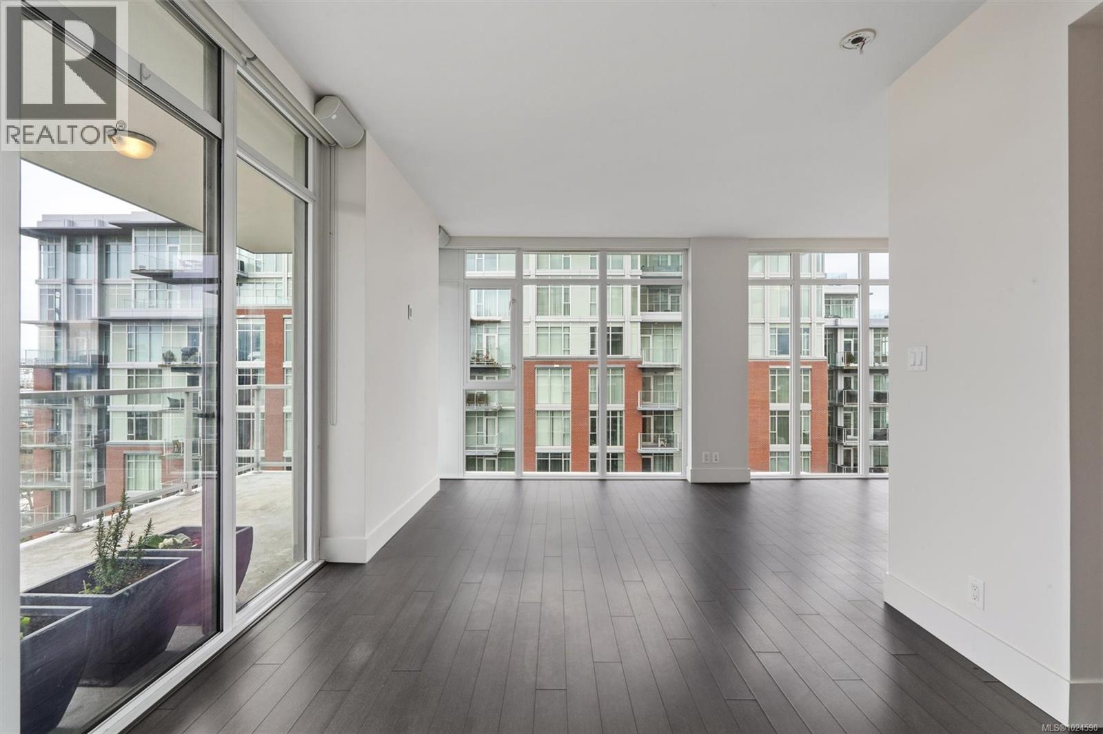 809 83 Saghalie Road, Victoria