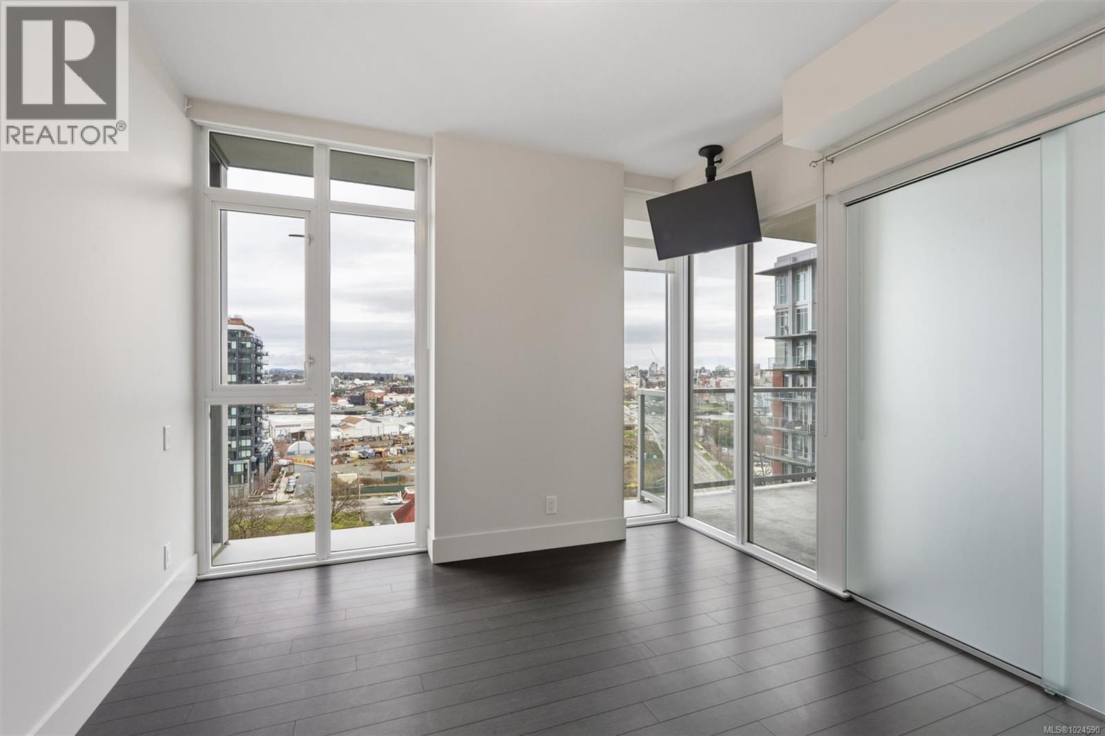 809 83 Saghalie Road, Victoria