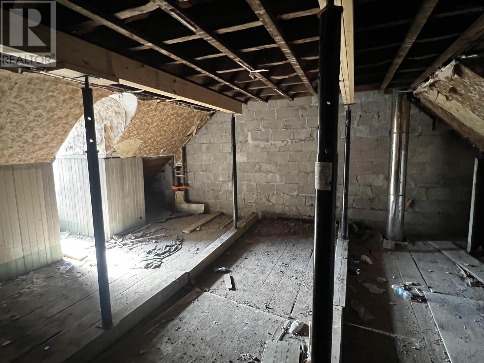 Property 27 of 30 of 140 George Street