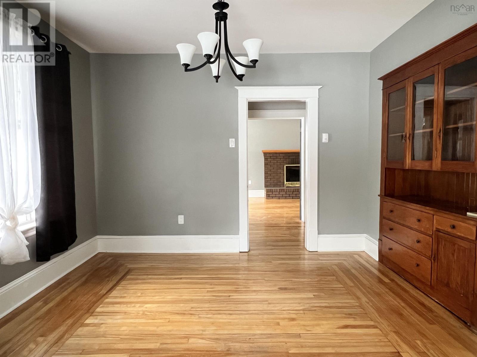 Property 24 of 45 of 18 Claremont Avenue