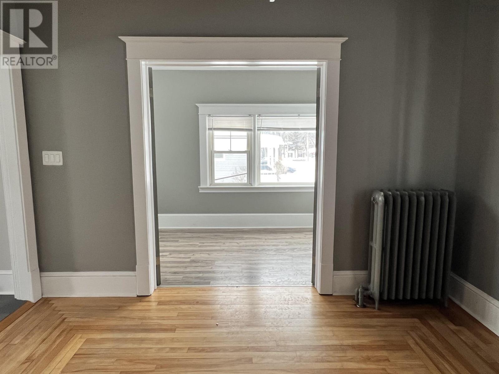 Property 23 of 45 of 18 Claremont Avenue