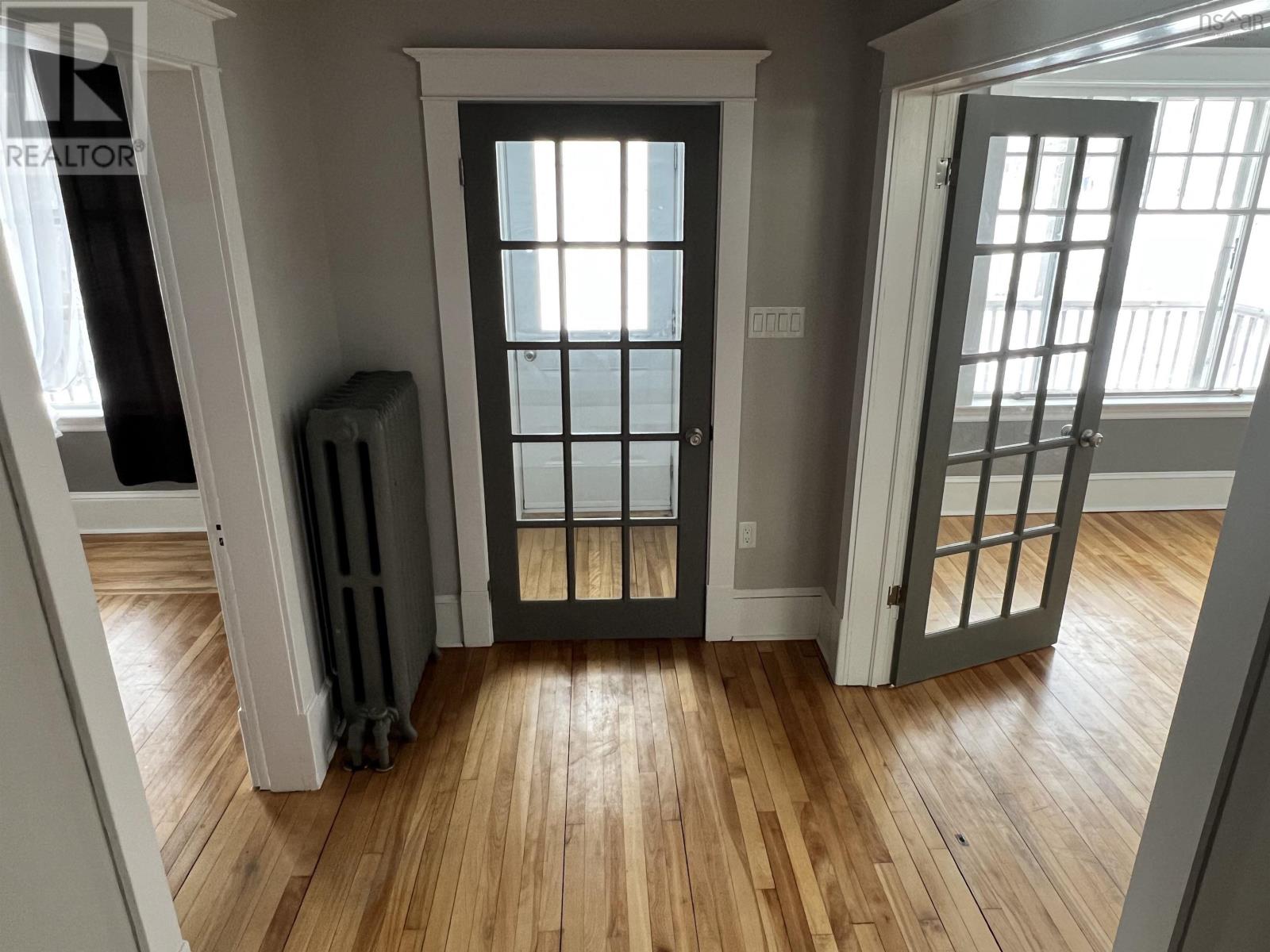 Property 31 of 45 of 18 Claremont Avenue