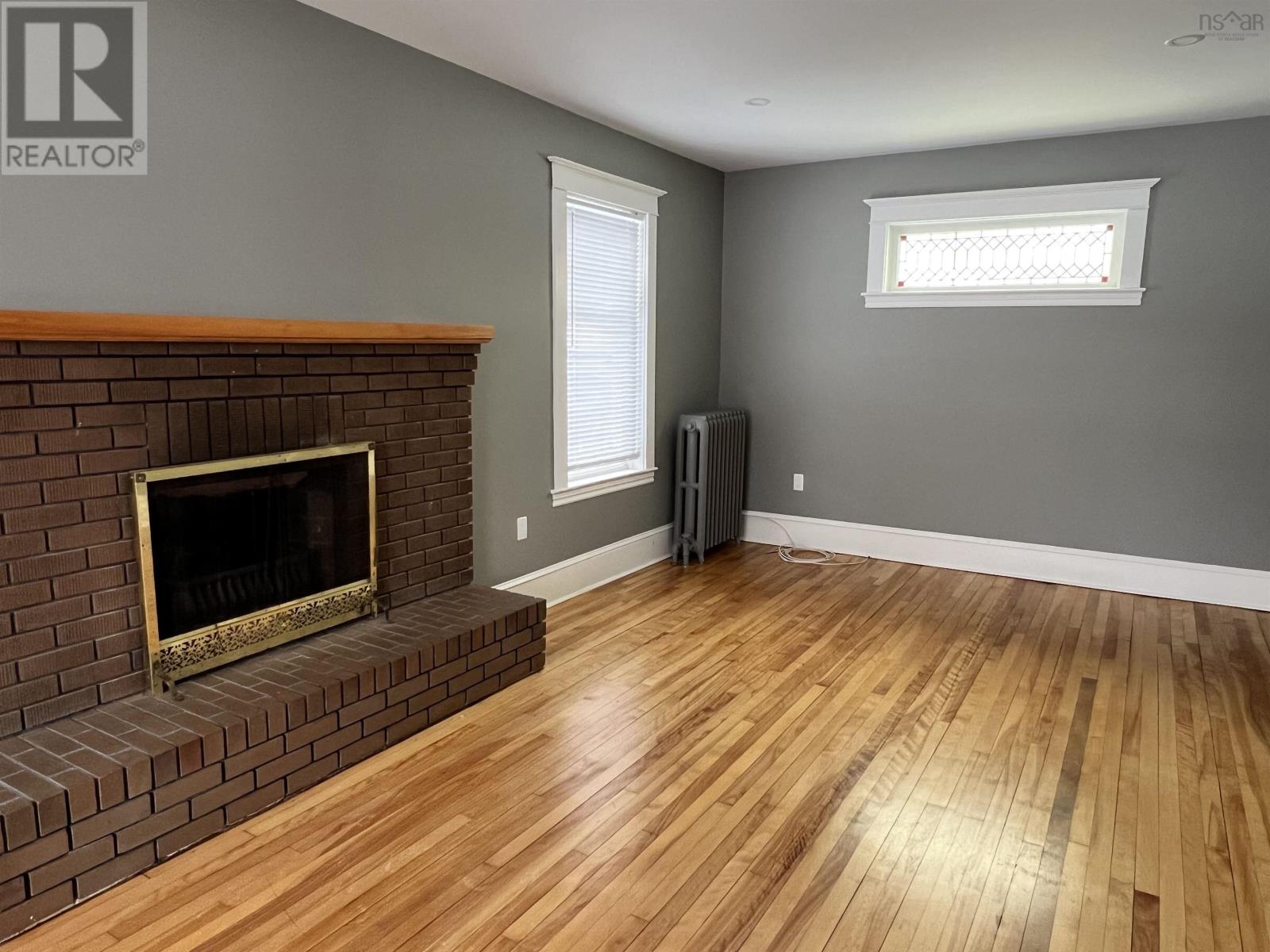 Property 30 of 45 of 18 Claremont Avenue